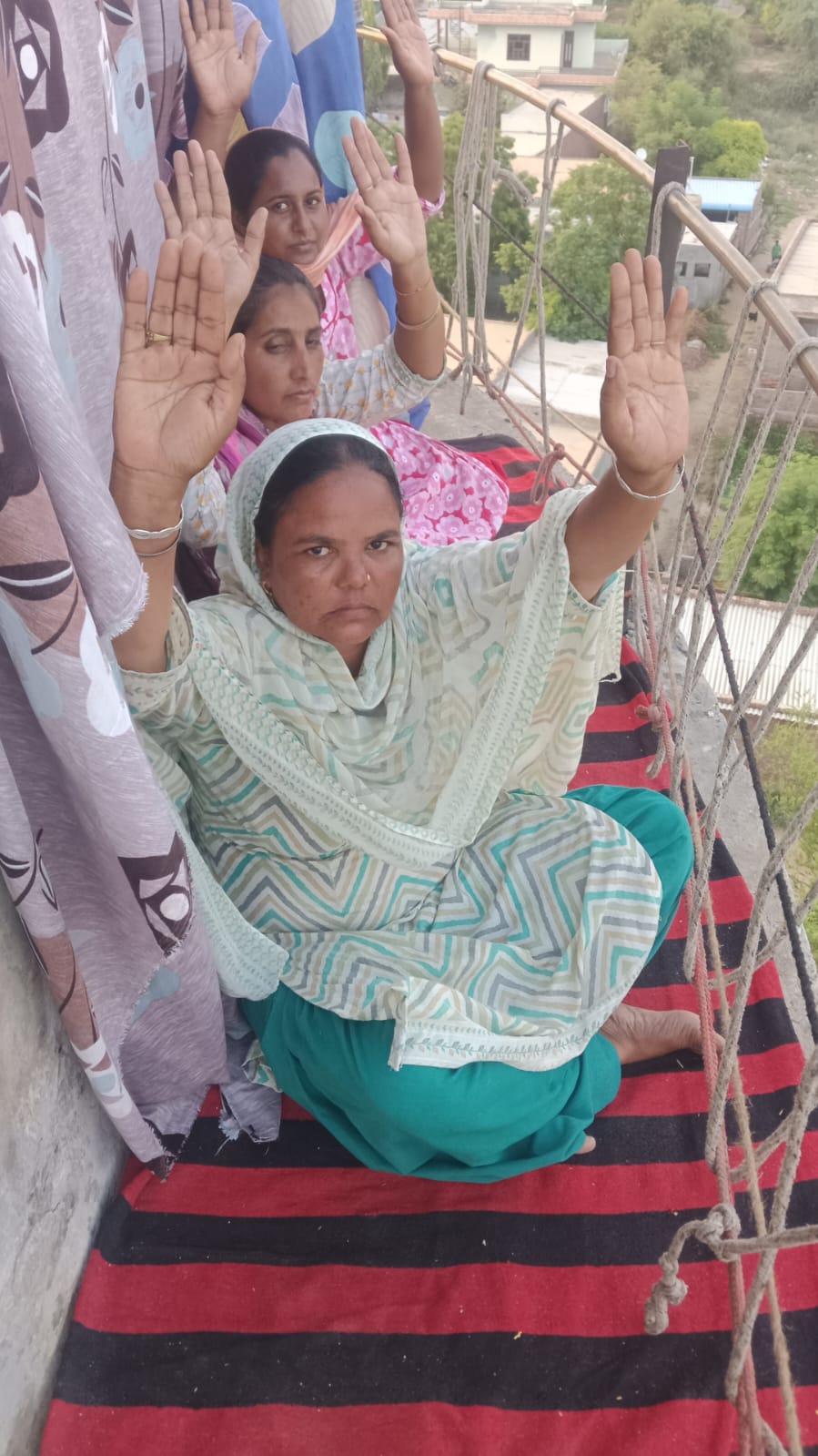 ਪਿੰਡ ਰਾਏਸਰ ਪੰਜਾਬ (ਬਰਨਾਲਾ) 'ਚ ਪਾਣੀ ਵਾਲੀ ਟੈਂਕੀ ਉੱਪਰ ਮਜ਼ਦੂਰਾਂ ਦਾ ਧਰਨਾ ਅੱਜ ਦੂਸਰੇ ਦਿਨ ਵੀ ਜਾਰੀ ਰਿਹਾ