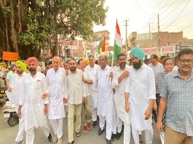 ਕਾਂਗਰਸ ਨੇ ਕੱਢਿਆ ਜੇਤੂ ਮਾਰਚ, ਧਰਮਿੰਦਰ ਪ੍ਰਧਾਨ ਦੇ ਅਸਤੀਫੇ ਨੂੰ ਦੱਸਿਆ ਸੰਘਰਸ਼ ਦੀ ਜਿੱਤ