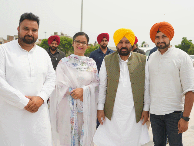 ਵਰਿੰਦਰਦੀਪ ਕੌਰ ਮਾਨ ਬਰਮਾ ਅਤੇ ਮਨਦੀਪ ਬਰਮਾ ਨੇ ਮੁੱਖ ਮੰਤਰੀ ਭਗਵੰਤ ਸਿੰਘ ਮਾਨ ਨਾਲ ਕੀਤੀ ਮੁਲਾਕਾਤ