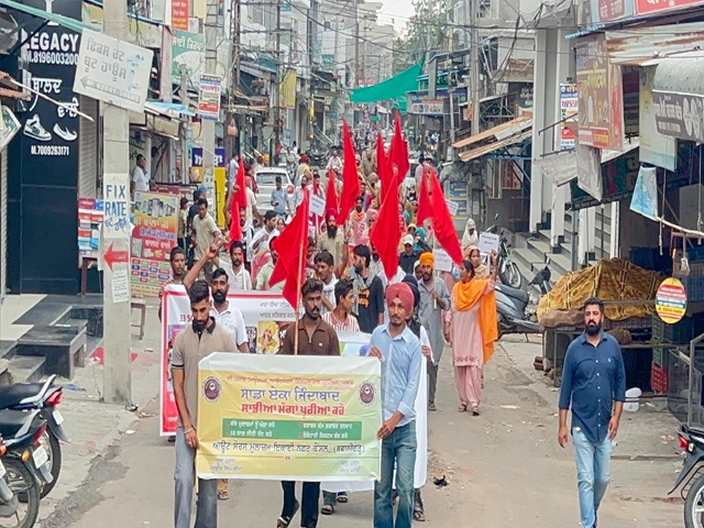 ਭਵਾਨੀਗੜ੍ਹ ਵਿਚ ਸਫਾਈ ਸੇਵਕਾਂ ਵਲੋਂ ਸ਼ਹਿਰ ’ਚ ਰੋਸ ਮਾਰਚ 