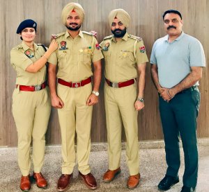 ਹੌਲਦਾਰ ਹਰਨੇਕ ਸਿੰਘ ਨੂੰ ਤਰੱਕੀ ਦੇ ਕੇ ਏ. ਐੱਸ. ਆਈ. ਬਣਾਇਆ