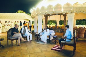 ਮੁੱਖ ਮੰਤਰੀ ਭਗਵੰਤ ਸਿੰਘ ਮਾਨ, ਅਰਵਿੰਦ ਕੇਜਰੀਵਾਲ ਅਤੇ ਮਨੀਸ਼ ਸਿਸੋਦੀਆ ਨੇ ਸ੍ਰੀ ਸ੍ਰੀ ਰਵੀ ਸ਼ੰਕਰ ਜੀ ਨਾਲ ਕੀਤੀ ਮੁਲਾਕਾਤ