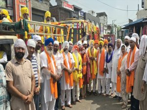 ਸ੍ਰੀ ਗੁਰੂ ਗ੍ਰੰਥ ਸਾਹਿਬ ਜੀ ਦੇ ਪਹਿਲੇ ਪ੍ਰਕਾਸ਼ ਪੁਰਬ ਨੂੰ ਸਮਰਪਿਤ ਸਜਾਇਆ ਗਿਆ ਵਿਸ਼ਾਲ ਨਗਰ ਕੀਰਤਨ