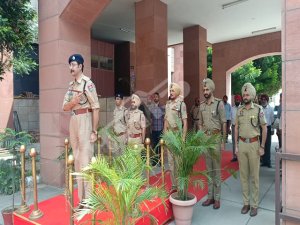 ਮੁਹਾਲੀ ਨੂੰ ਮਿਲਿਆ ਨਵਾਂ ਐੱਸ. ਐੱਸ. ਪੀ., ਆਈ. ਪੀ. ਐੱਸ. ਵਰੁਣ ਸ਼ਰਮਾ ਨੇ ਸੰਭਾਲਿਆ ਅਹੁਦਾ