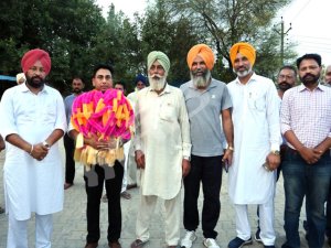 ਸਟੇਟ ਅਵਾਰਡੀ ਨਰਿੰਦਰ ਕੁਮਾਰ ਪਿੰਡ ਢਿੱਲਵਾਂ ਪਹੁੰਚਣ ’ਤੇ ਸ਼ਾਨਦਾਰ ਸਵਾਗਤ ਤੇ ਸਨਮਾਨ