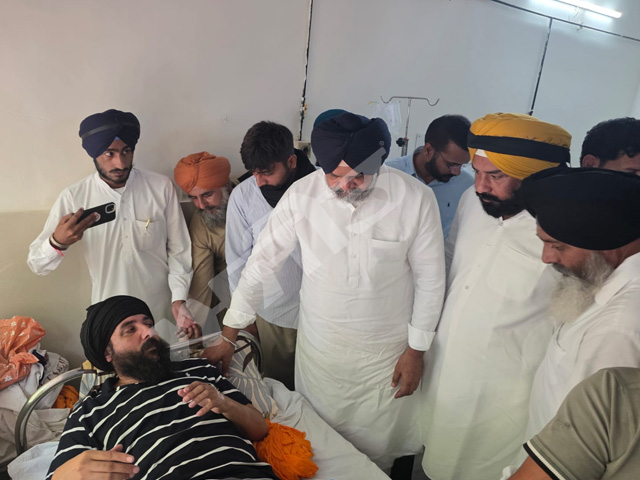 ਮੋਹਨਜੀਤ ਸਿੰਘ ਸ਼ੇਰੋਂ ਨੂੰ ਮਿਲਣ ਸੰਗਰੂਰ ਹਸਪਤਾਲ ਪਹੁੰਚੇ ਮਨਪ੍ਰੀਤ ਸਿੰਘ ਇਆਲੀ