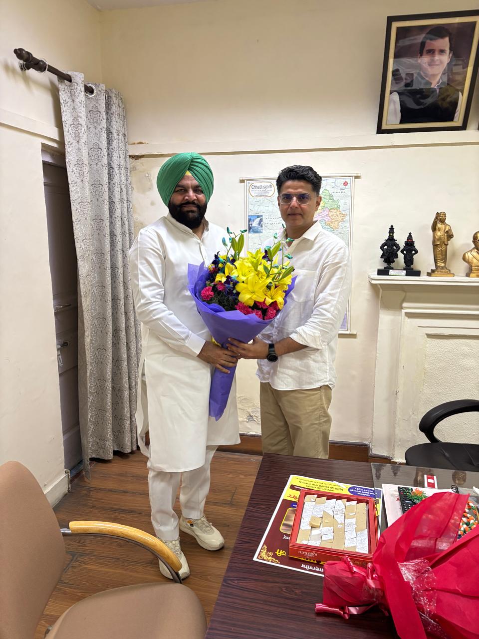 ਸਚਿਨ ਪਾਇਲਟ ਨੂੰ ਮਿਲੇ ਮੈਂਬਰ ਪਾਰਲੀਮੈਂਟ ਗੁਰਜੀਤ ਸਿੰਘ ਔਜਲਾ
