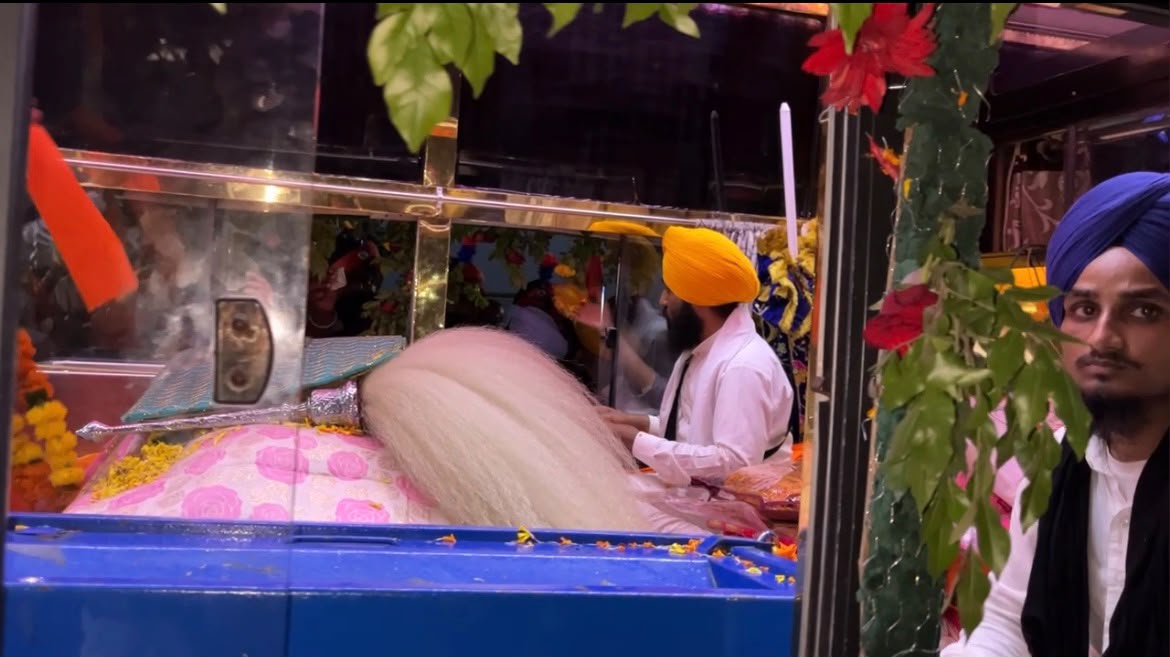 ਬਰਾਤ ਰੂਪੀ ਨਗਰ ਕੀਰਤਨ ਦਾ ਮਾਝੇ ਵਿਚ ਦਾਖ਼ਲ ਹੋਣ ਦੇ ਉੱਤੇ ਸੰਗਤਾਂ ਵਲੋਂ ਨਿੱਘਾ ਸਵਾਗਤ
