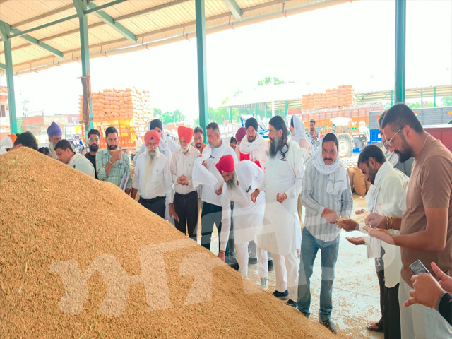 ਦਾਣਾ ਮੰਡੀ ਅਜਨਾਲਾ ਵਿਚ ਖੁੱਲ੍ਹੀ ਬੋਲੀ ਰਾਹੀਂ ਦੂਜੇ ਦਿਨ ਬਾਸਮਤੀ 1509 ਦਾ ਵੱਧ ਤੋਂ ਵੱਧ ਭਾਅ 3807 ਰੁਪਏ ਪ੍ਰਤੀ ਕੁਇੰਟਲ