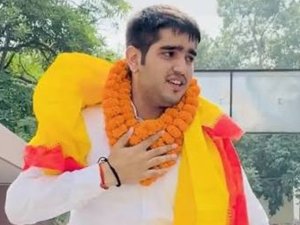 ਦਿੱਲੀ ਯੂਨੀਵਰਸਿਟੀ ਸਟੂਡੈਂਟਸ ਯੂਨੀਅਨ ਚੋਣਾਂ - ਏ.ਬੀ.ਵੀ.ਪੀ. ਦੇ ਯਸ਼ ਡਾਬਸ ਨੇ ਜਿੱਤਿਆ ਪ੍ਰਧਾਨ ਦਾ  ਅਹੁਦਾ