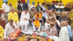 ਗੁਲਾਬ ਚੰਦ ਕਟਾਰੀਆ ਅੱਜ ਸ਼੍ਰੀ ਸਿੱਧ ਬਾਬਾ ਸੋਡਲ ਮੇਲੇ ਵਿਖੇ ਨਤਮਸਤਕ ਹੋਏ