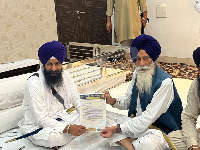 ਆਲ ਇੰਡੀਆ ਗੁਰਦੁਆਰਾ ਐਕਟ ਬਣਾਉਣ ਲਈ ਜਥੇਦਾਰ ਝੀਂਡਾ ਨੇ  ਗਿਆਨੀ ਕੁਲਦੀਪ ਸਿੰਘ ਗੜਗੱਜ ਨੂੰ ਸੌਂਪਿਆ ਮੰਗ ਪੱਤਰ