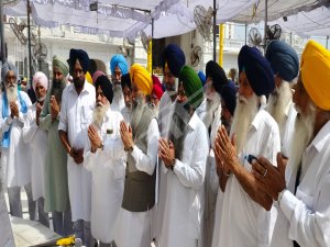 ਸ਼੍ਰੋਮਣੀ ਅਕਾਲੀ ਦਲ ਪੁਨਰ ਸਰਜੀਤ ਵਲੋਂ ਗੁਰਦੁਆਰਾ ਸੁਧਾਰ ਲਹਿਰ 2 ਤਹਿਤ ਅੱਜ ਚੌਥੇ ਦਿਨ ਸ੍ਰੀ ਅਕਾਲ ਤਖ਼ਤ ਸਾਹਿਬ ਦੇ ਸਨਮੁਖ ਅਰਦਾਸ