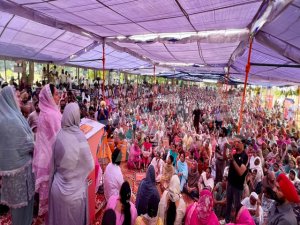 ਸੰਸਦ ਹਰਸਿਮਰਤ ਬਾਦਲ ਡਿਪਟੀ ਕਮਿਸ਼ਨਰ ਦਫ਼ਤਰ ਦੇ ਸਾਹਮਣੇ ਧਰਨੇ ’ਚ ਸ਼ਾਮਿਲ