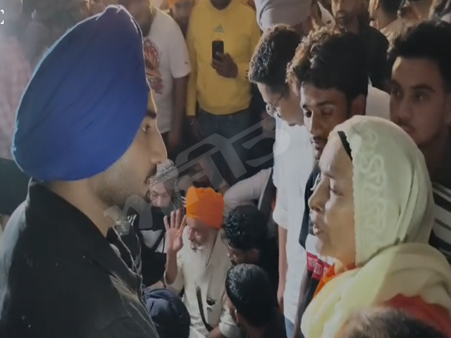 ਰਣਜੀਤ ਬਾਵਾ ਵੀ ਸ਼ਾਮਿਲ ਹੋਏ ਪਰਵਿੰਦਰ ਝੋਟਾ ਦੇ ਚੱਲ ਰਹੇ ਇਨਸਾਫ਼ ਮੋਰਚੇ ਵਿਚ
