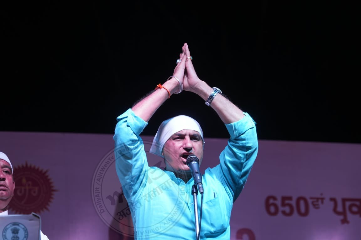 ਸ੍ਰੀ ਗੁਰੂ ਰਵਿਦਾਸ ਜੀ ਦੇ 650ਵੇਂ ਪ੍ਰਕਾਸ਼ ਪੁਰਬ ਨੂੰ ਸਮਰਪਿਤ ਪਿੰਡ ਧੀਣਾ ਵਿਖੇ ਡ੍ਰੋਨ ਸ਼ੋਅ ਕਰਵਾਇਆ